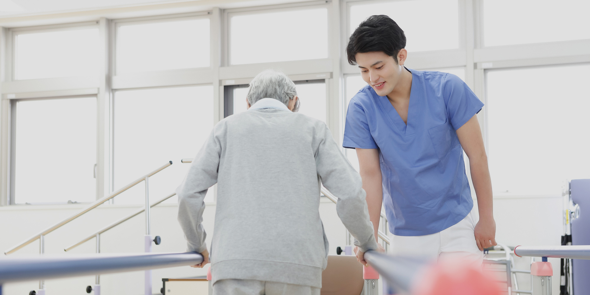具体的でわかりやすいリハビリプログラム 整形外科専門医による診療 骨粗鬆症の予防・治療 子どもの身長のお悩み 運動器リハビリテーション 腰のブロック注射 白金高輪駅徒歩5分 土曜午後も診療します